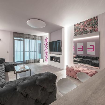 شقة Sky Deep Jacuzzi 30 Floor كلابيدا المظهر الخارجي الصورة