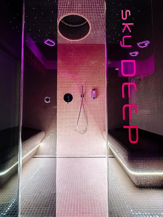 شقة Sky Deep Jacuzzi 30 Floor كلابيدا المظهر الخارجي الصورة