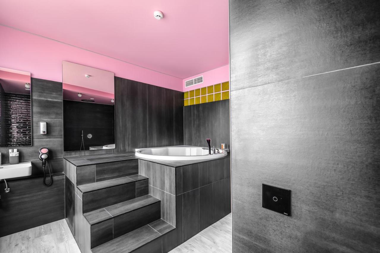 شقة Sky Deep Jacuzzi 30 Floor كلابيدا المظهر الخارجي الصورة